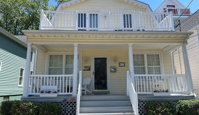 Six bedrooms duplex.available August 17th to the 22th