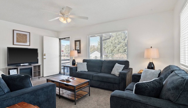 Six bedrooms with lots of space and close to everything