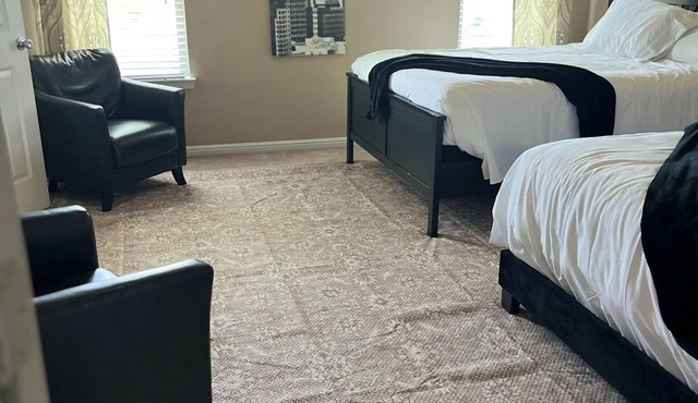 SIX FLAGS, AT&T, GLOBE LIFE- Bring the whole crew! 10 BEDS