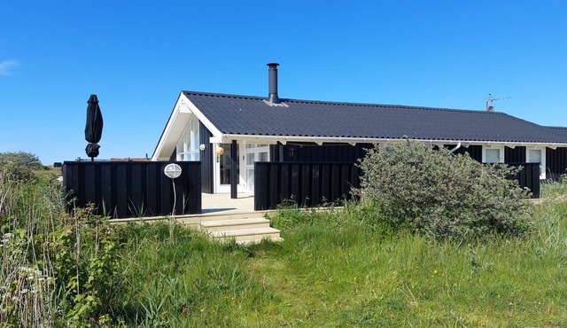 "Sixten" - 450m from the sea by Interhome