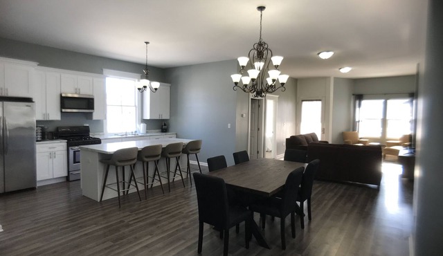 SIZE MATTERS!!!! Spread out and RELAX in this 5BR + Loft for 12+ Guests