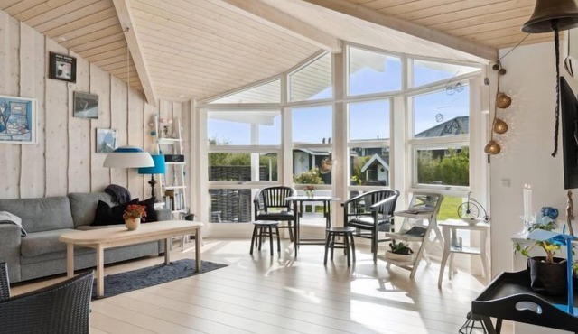 "Skaghi" - 500m from the sea by Interhome