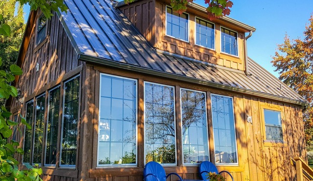 Skagit Valley Farmland View Cabin