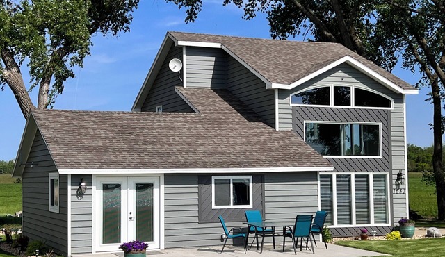 Skeet's Retreat: Lake Herman's Hidden Gem of Adventure and Relaxation! Sleeps 8