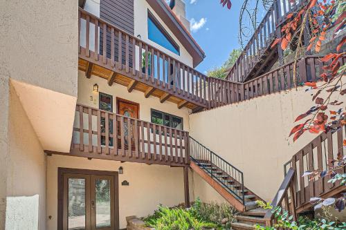 Ski and Golf Condo - 9 min to VailBC