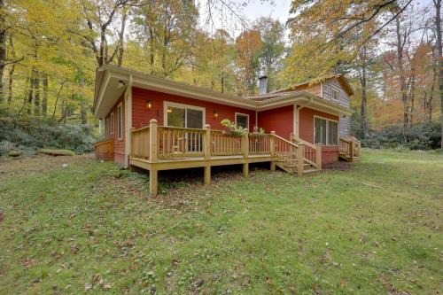 Ski and Hike! Creekside Cabin 7 Mi to Linville Falls