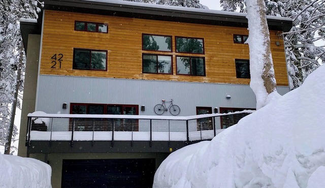 Ski and Lake House at Serene Lakes