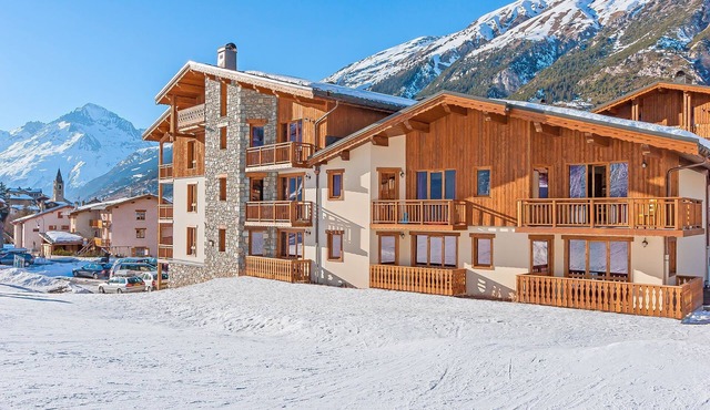 Ski aux pieds | Piscine | Sauna et hamman