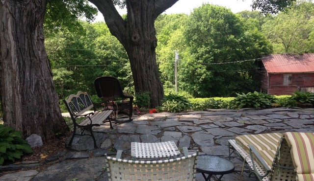 Ski Central Charming Farmhouse 24 acres 8 min 2 Catamont 25 Hudson/Gt Bar