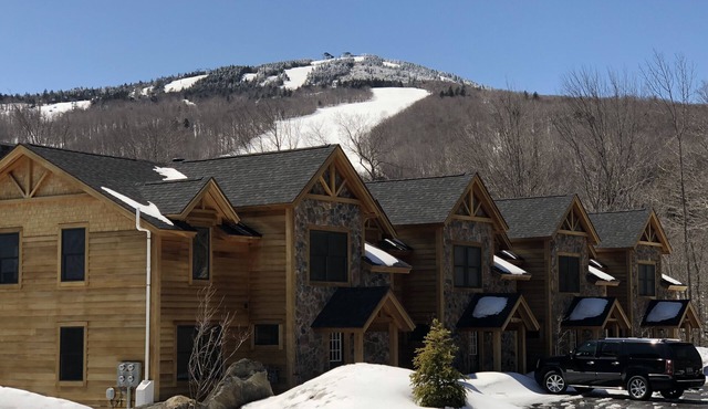 Ski Condo Walking Distance to Lifts at Mt. Snow, VT