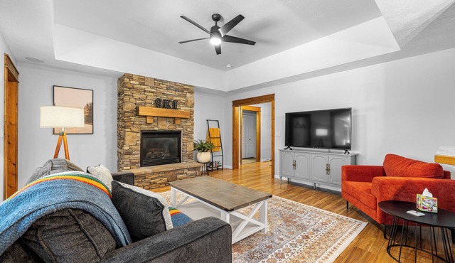 Ski Haus- Remodeled- Near Tamarack and Lake Cascade- pet ok