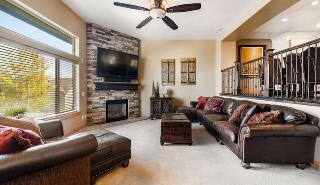 Ski Haven: Elegant Townhome w/Private Hot Tub