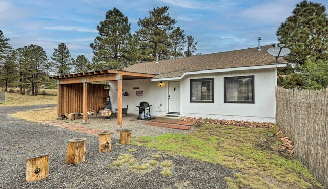 Ski, Hike & Explore: Flagstaff Cottage!