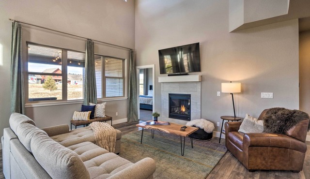 Ski & Hike: Home w/Hot Tub + Gas Grill in Granby