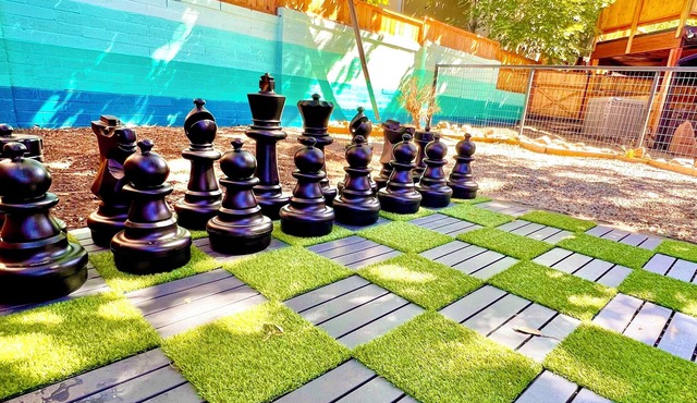 Ski, Hike, Hottub + Ping-Pong & Pool. Fun Open Concept - sleeps 14 - great price