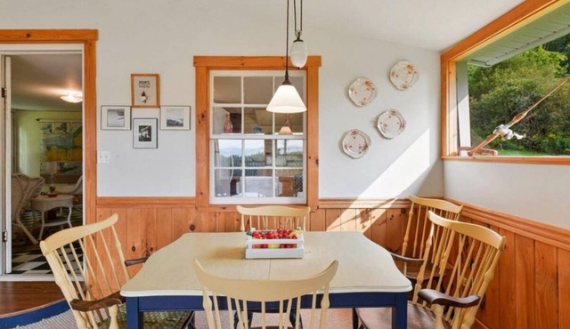 Ski - Hike - Hunt near Windham & Hunter Mountains. Wood Stove