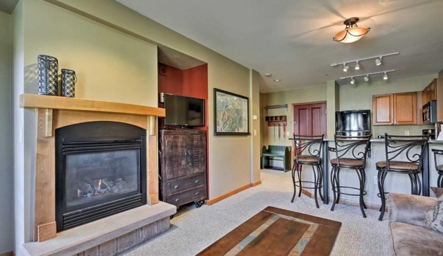 Ski-In and Out Zephyr Mtn Lodge Condo with Hot Tub Access