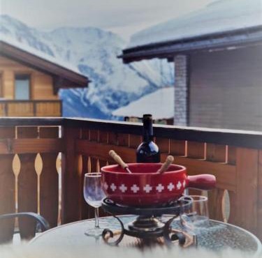Ski-in, central and cosy in the Chalet Diana, free access to swimming pool