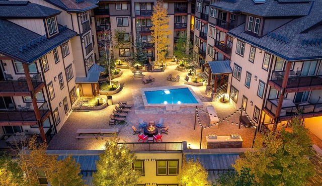 Ski In Out Condo 3425 I Huge Hot Tub I Views I Heated Garage I Discounted Attractions