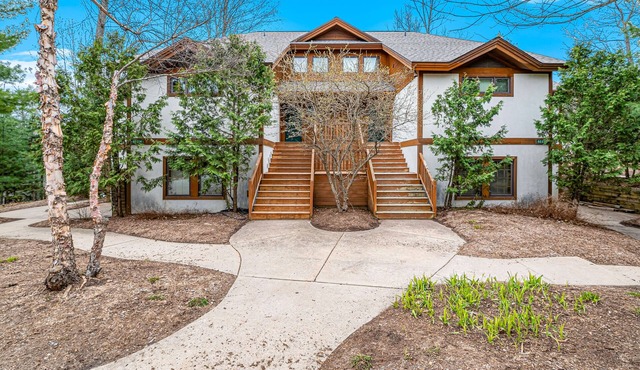 Ski-in/out condo near lifts with ski views, pool, tennis, hot tub, skiing, AC