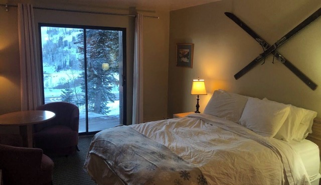 Ski in/out room at Powder Mountain Queen bed, Full bath, kitchenette