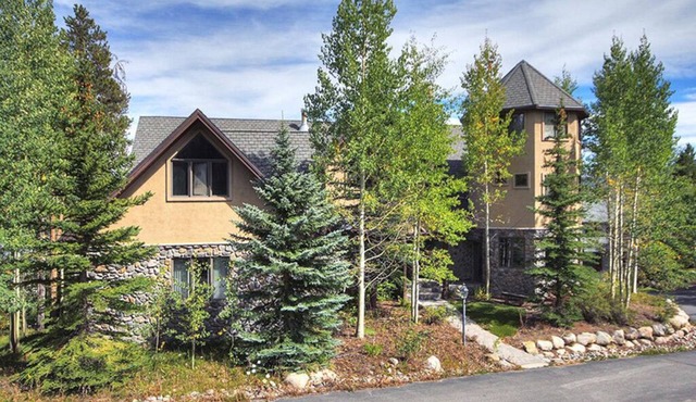 Ski In/Out-Sleeps 18, 9,000 Sq Ft-Hot Tub-Pool Table-Mtn Views-Theatre Rm