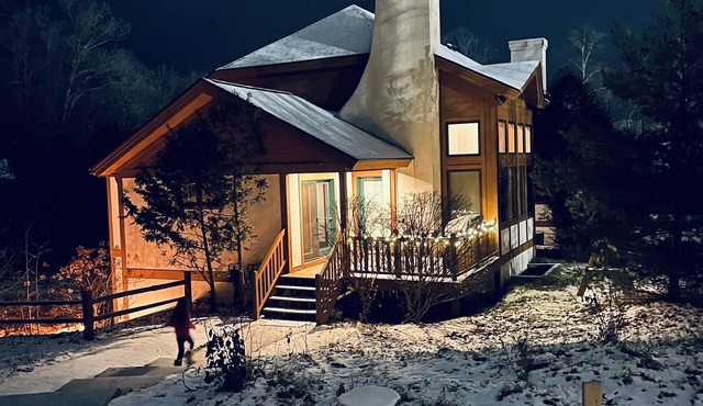 SKI IN/OUT, Upgraded Condo, Great Location for Ski Season and Summer