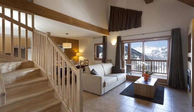 Ski-in/ski-out & foot of the slopes, fitness, swimming pool, balcony, tv, ski locker, 88m²