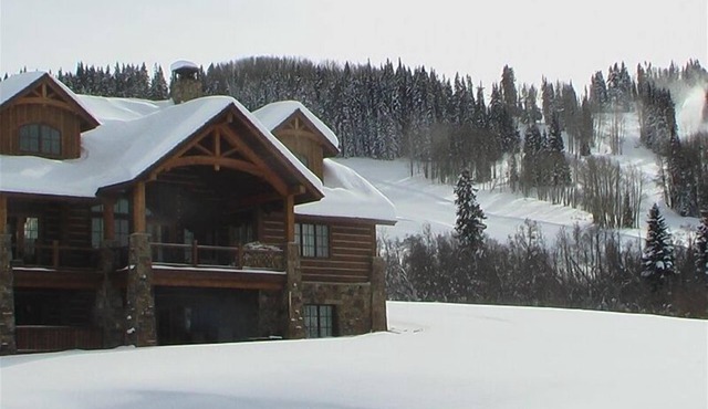 SKI IN & SKI OUT- 5 bedrooms in Prospect Development-SKI TO GOLD LINK LIFT