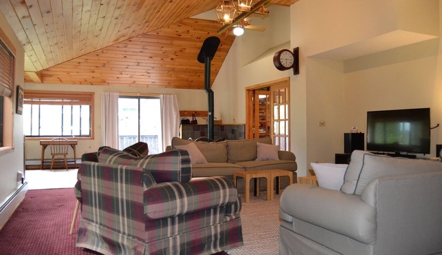 Ski-In/Ski-Out 5BR at Burke Mountain Base, Sleeps 12