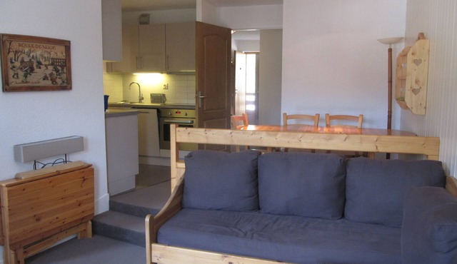 Ski in/ski out apartment - Sleeps 4 to 6 - Domaine La Tania Courchevel