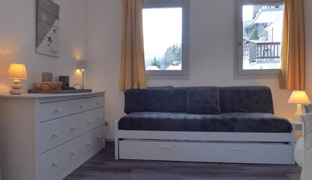 Ski-in/ski-out apartment in Montchavin, 5 pers, balcony