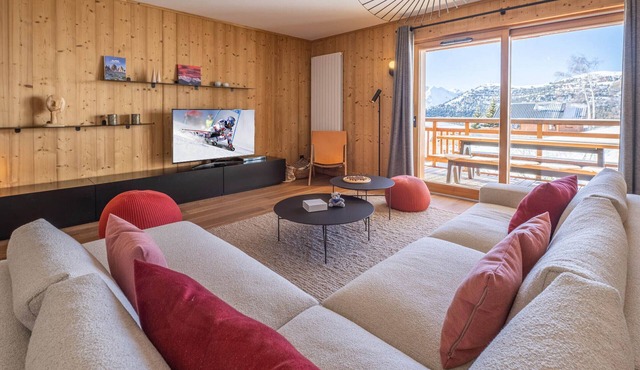 Ski in/ski out apartment with terrace in Huez