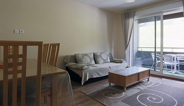 Ski-In/Ski-Out Apt with Balcony, Parking, and Spa Access in Peyresourde