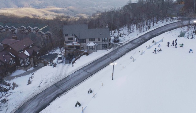 Ski-In Ski-Out Beech Mountain Cabin