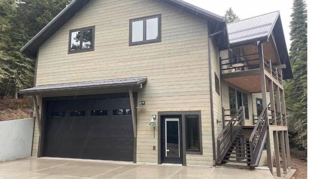 Ski in Ski out Bridger Bowl Mountain Chalet