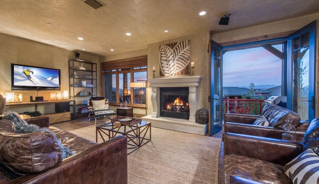 Ski In/Ski Out Canyons Park City Mtnside - 3 Bdr Luxury Penthouse, Sleeps 8