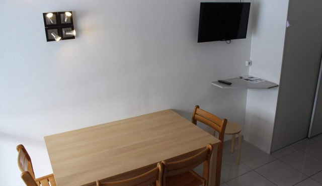 Ski-in/ski-out & foot of the slopes, 4th floor, balcony, tv, 27m², Superdévoluy