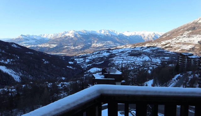 Ski-in/ski-out & foot of the slopes, 7th floor, view valley, balcony, tv, ski locker, 28m²