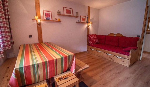 Ski-in/ski-out & foot of the slopes, 2nd floor, view ski slopes, balcony, tv, ski locker, 40m²
