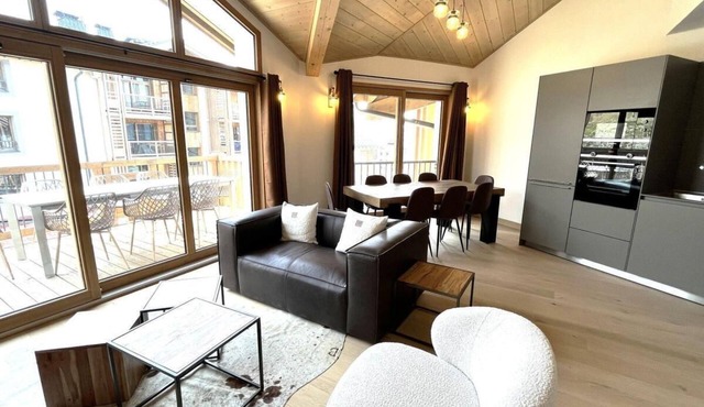 Ski-in/ski-out & foot of the slopes, 3rd floor, swimming pool, balcony, tv, ski locker, 83m²