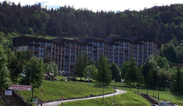 Ski-in/ski-out & foot of the slopes, 3rd floor, balcony, fireplace or stove, parking, 24m²