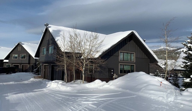 Ski In/Ski out - Great Location in Big Sky Mountain Village