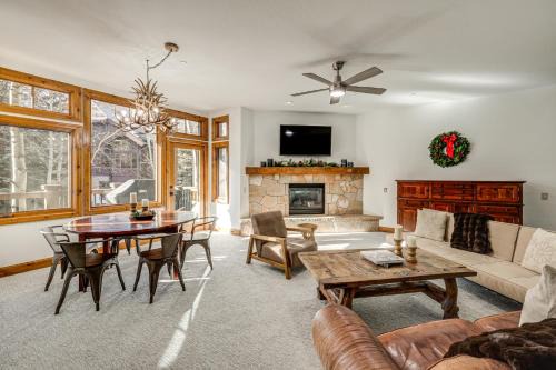 Ski-In/Ski-Out! Large Arrowhead Condo w/Balcony