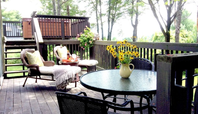 Ski in, Ski Out Luxury Mountain Home Featuring 2 Master Suites Top of Mountain