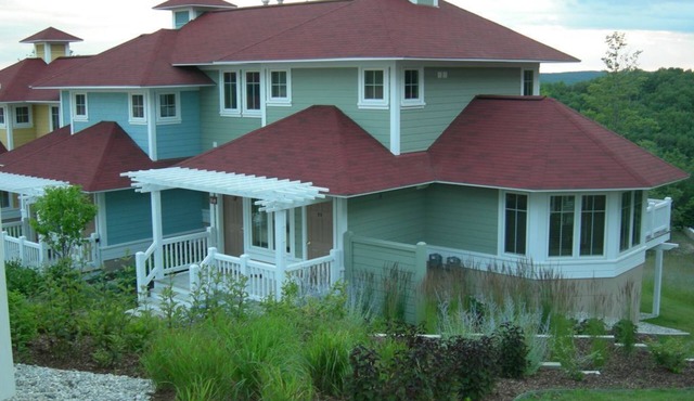 Ski In/Ski Out Mountain Top Condo at Crystal Mountain