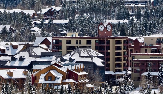 Ski-in/Ski-out + Private Balcony, 9 Hot Tubs/Pools