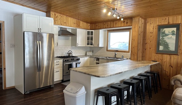 Ski-in/Ski-out Private Cabin - Perfect for Families