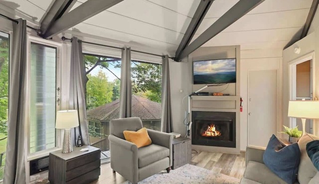 Ski In/Ski Out Round House in Sugar Mountain
