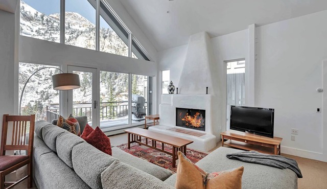 Ski in/ski out to Alta in this bright, breathtaking new home that sleeps 12 with fireplace!